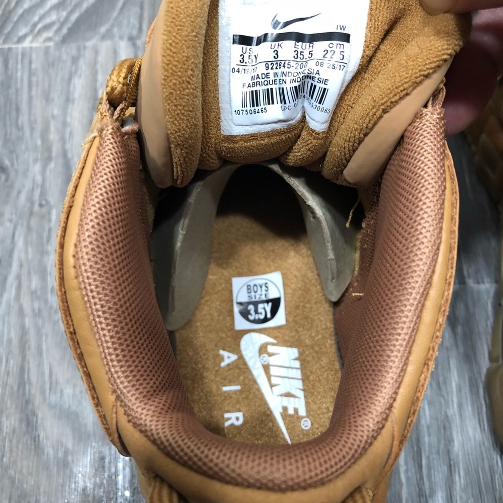 Kids Nike Air More Uptempo Flax Gum sole Sz 3.5Y - Picture 8 of 8